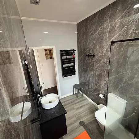 Charming 2-bedroom In Arcozelo-aguda Apartment